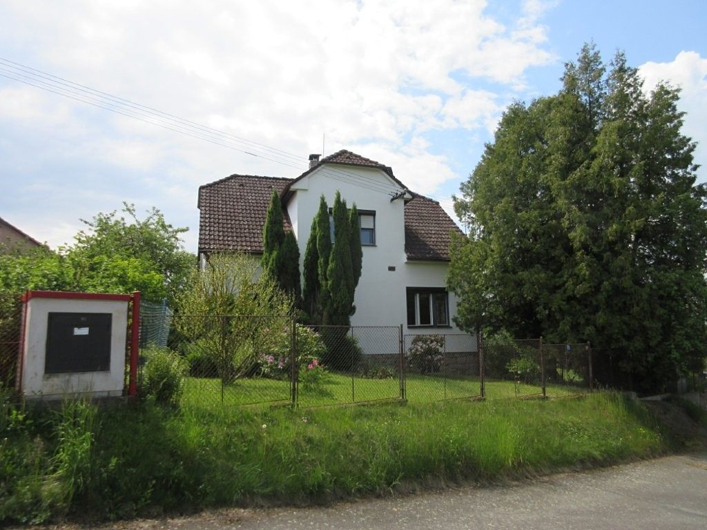 Prodej rodinného domu 126 m², pozemek 1684 m²